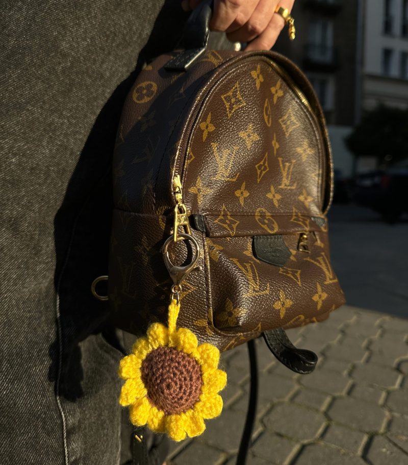 BRELOK KWIATUSZEK ŻÓŁTY z przywieszką ZOZO CHARMS do torebki