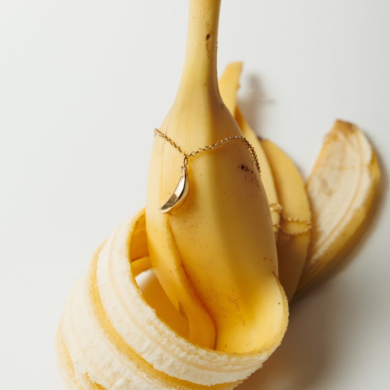 ZOZO SUMMER - Choker z przywieszką w kształcie BANANA (1 cm) - Image 2